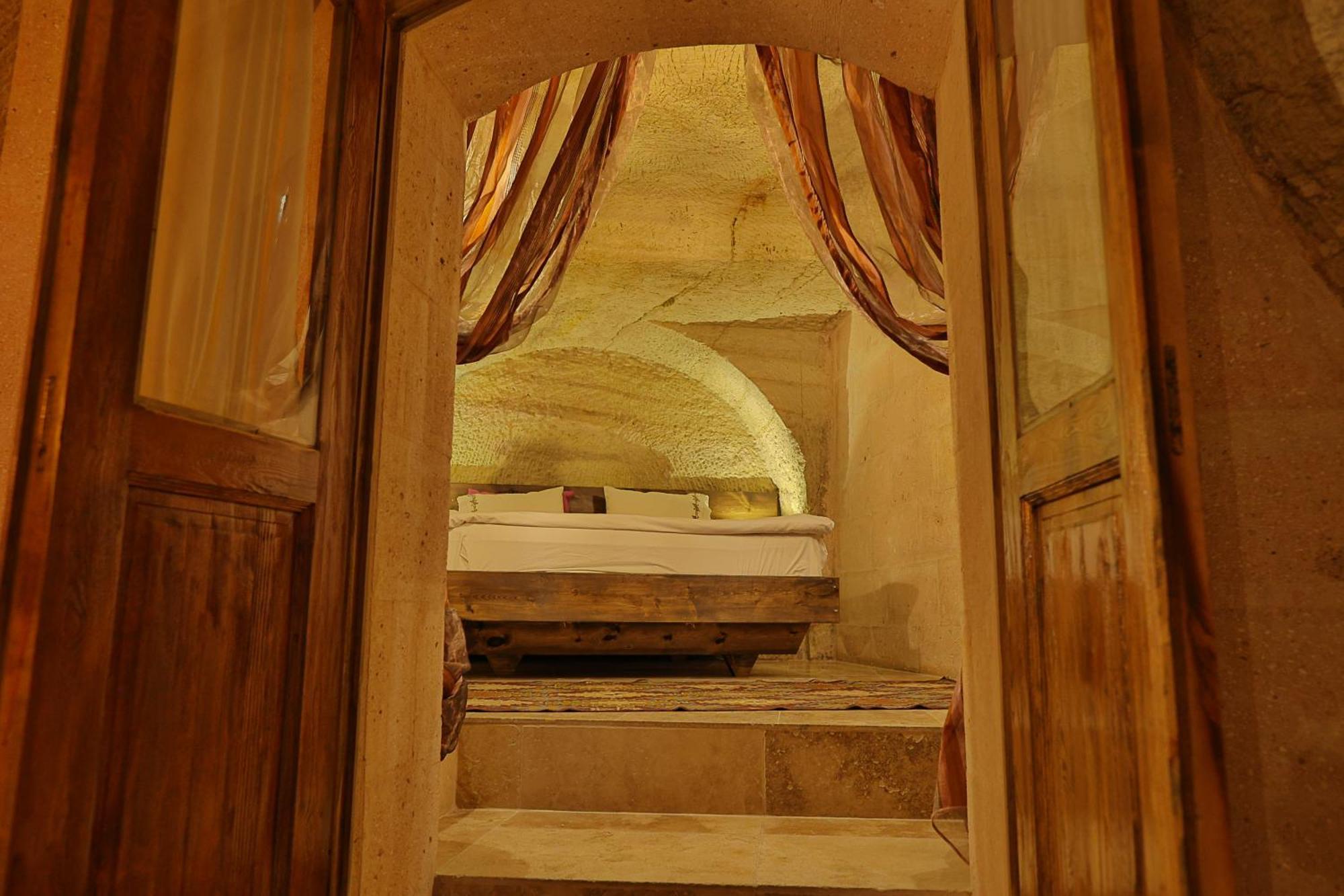 Demisos Caves Hotel Ürgüp Exterior photo